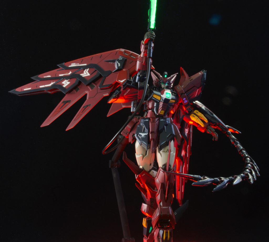 色については下記の通りメイン1　ガイアノーツ 【まるーん】メカトロウィーゴカラー 50% ： Mr.カラー MS シャアレッド 50%メイン2　ガイアノーツ バーチャロンカラー ローズディープレッド50%：Mr.カラー マルーン（ワインレッド）50%イエロー　ガイアノーツ　エヴァンゲリオンカラー エヴァプロとイエロー 50%：Mr.カラー キャラクターイエロー 50%クリーム色 ガイアノーツ NAZCAカラー ウォームライトグレー 70%：Mr.カラー セールカラー 30%カメラ系 ガイアノーツ 蛍光グリーン 50%：ガイアノーツ 蛍光ブルーグリーン 50%濃紺　ガイアノーツ プリズムブルーブラックフレームカラー　ヘキサギアカラー ヘキサフレームガンメタルトップコート ガイアノーツ EX セミグロスクリアープレミアム[フッ素入]かなり反省点も多いので修正してまたチャレンジしたいなぁ※ヒートロッドを塗って追加したので一部写真差し替え