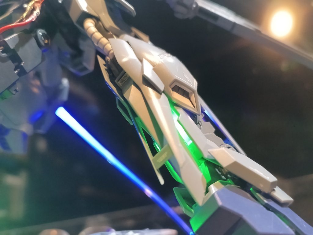 ふくらはぎ部分にはナビゲーションライト