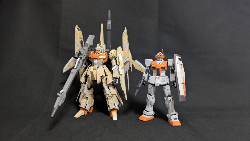 ゼネラル・レビル配備機でツーショット。