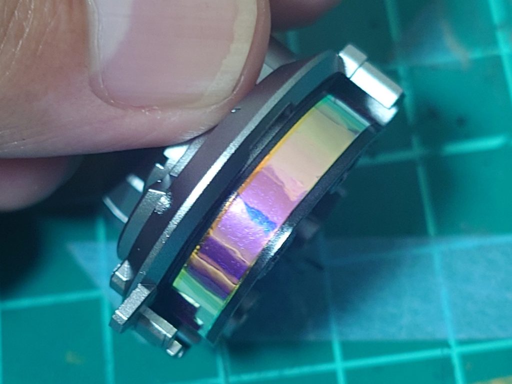 バックバックのダミーリアクター部分は、メタリックピンクの部分にミラージュレッドシールを貼ってキラキラ感を上げてます