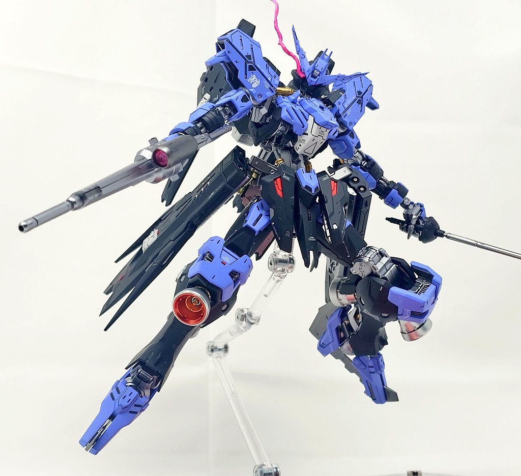 ライフルこのシンプルさがオシャレ贅沢なお寿司のお供のお吸い物、定食の漬物みたいな、派手さはないかもしれないけど他を引き立てる確かな魅力があると思いますw