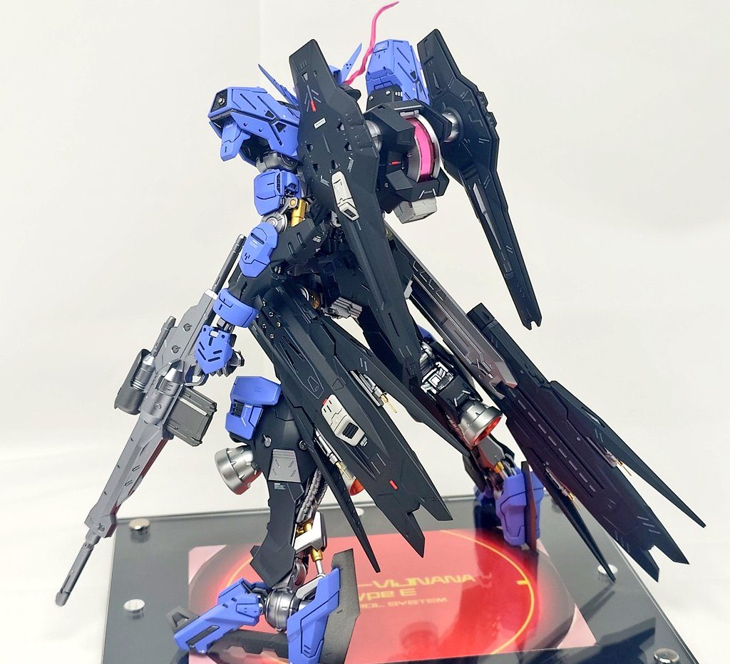 背面。背面もトゲトゲしてて好きですw