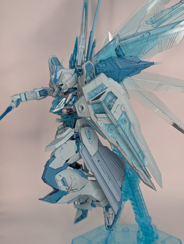 どの角度から見ても綺麗。このキット凄く良い造りですね。