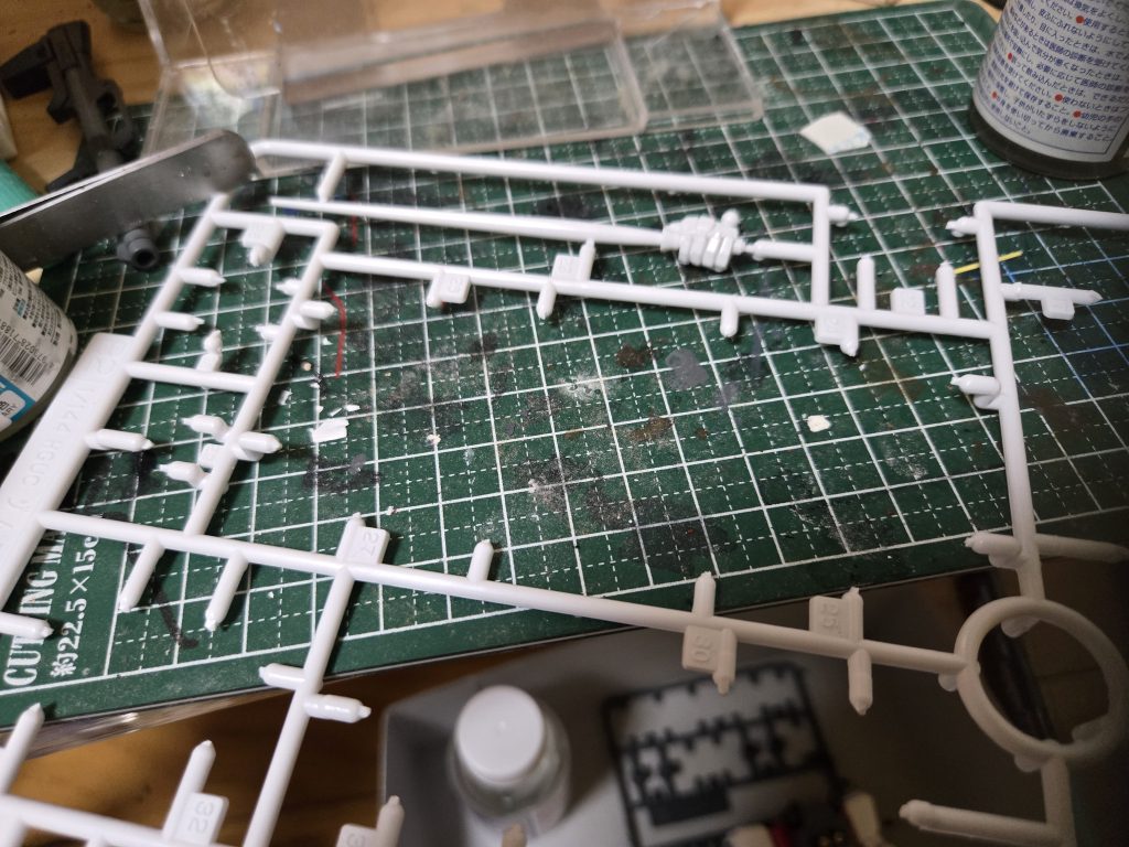 時代を感じさせる手首一体ビームサーベル(((^_^;)そのうちビルドハンズにでも入れ換えよう