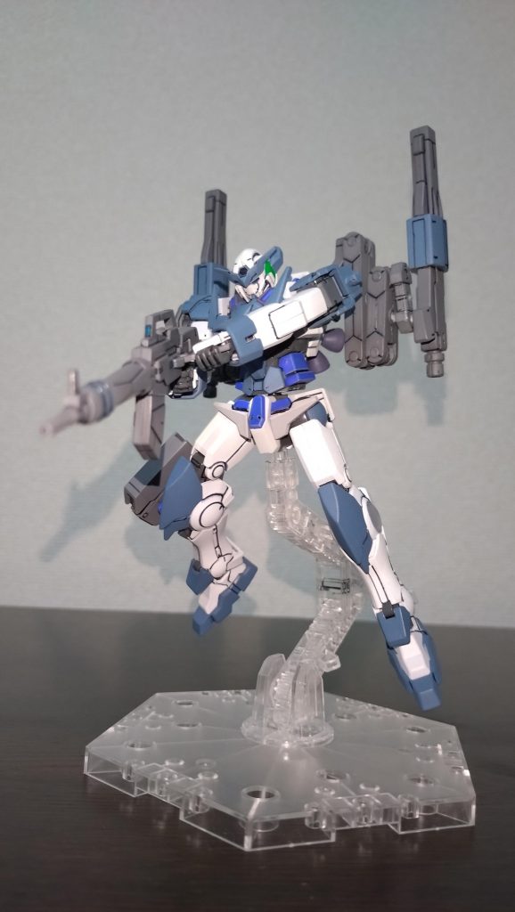 ライフルを構える姿はカッコいい。