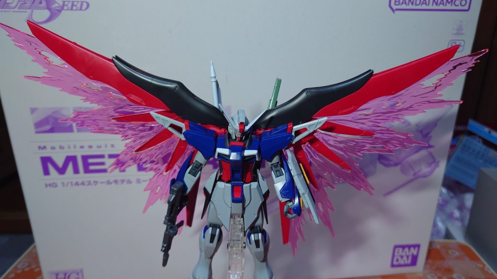 デスティニー単体でもエフェクトをつけると大きく迫力がありますね。