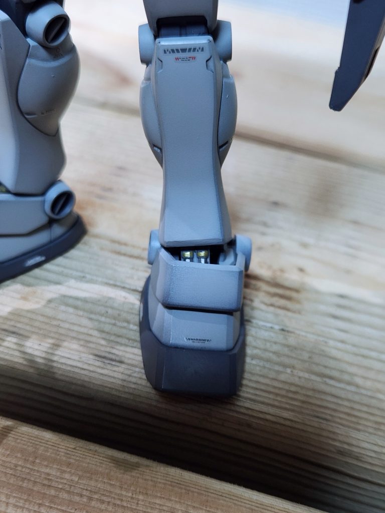 ジオンMSとはまた違った形状で、ヤスリ作業で良い経験が出来て、友人が言っていた事が凄くわかりました。