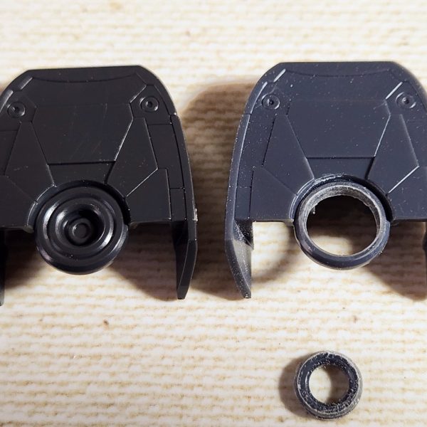 ザクIIの足裏をザクマリナー用にする為に、外枠残して切り抜き、その後３Dプリンター製のパーツを入れて、水中用ハイドロっぽくしてみました。お手軽で凄く良いです！（2枚目）