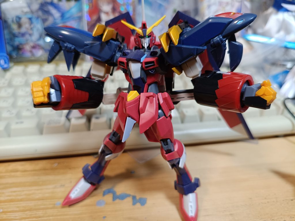 あとジェネシックの腕ですがライフリのパーツを使ってるのでイモジヤにノー改造で装備可能です