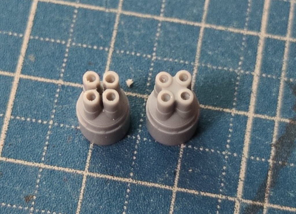 腕部ミサイルの砲口拡張と、中央の水かきみたいな部分の除去。