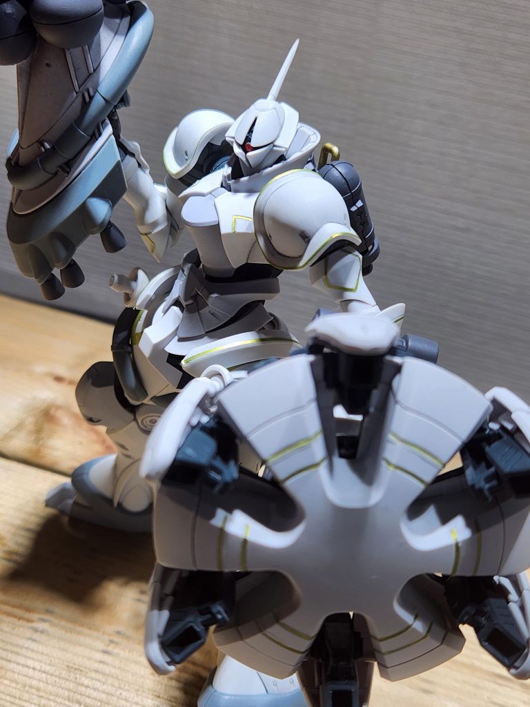 自分が目指したイメージは、綺麗だけどピカピカではなく、精悍だけどストーリーに合わせて少しダークに見える、そんな風にイメージして仕上げてみました。