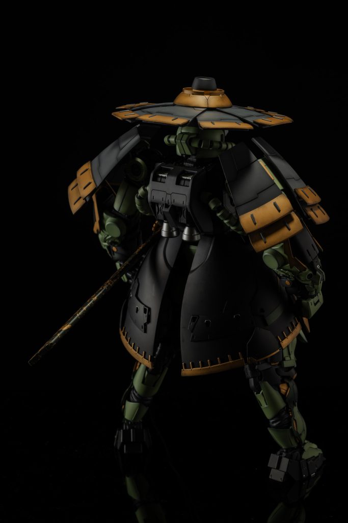 背面刀の刃部と鞘だけスクラッチで制作し、他は全てミキシングでの構成になっています。