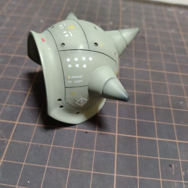 製作ストーリーにあげようか迷いましたが！取り敢えず！復帰した事を形にしようと上げました！😄トップコートはまだやってないので厳密に言うと完成では無いので！ギリギリ完成投稿にはならないと思います！😄😄トップコートは同時進行していた補修パーツのデカール貼りが終わってから一緒にやろうと思ってます！さすがに昨日の今日で左手の感覚と言いますが強弱の使い方が凄く難しく感じましたが！確信しました！これはリハになりますね！、😄補修デカールは夜にやろうと思いますので！完成投稿はそれ以降に投稿します！今回は当然破損もなく宣言通りにウェイブライダーにも変形させますので！投稿しましたらお時間がある時に観覧宜しくお願いします！😀ちなみに一枚だけPGザクのスジ彫り入れ直し、再塗装とデカール貼り終わってるので取り敢えず！載せたりしてみます！😄これもトップコートはまだです！トップコートすると色も深みが出ると思います！😄（7枚目）
