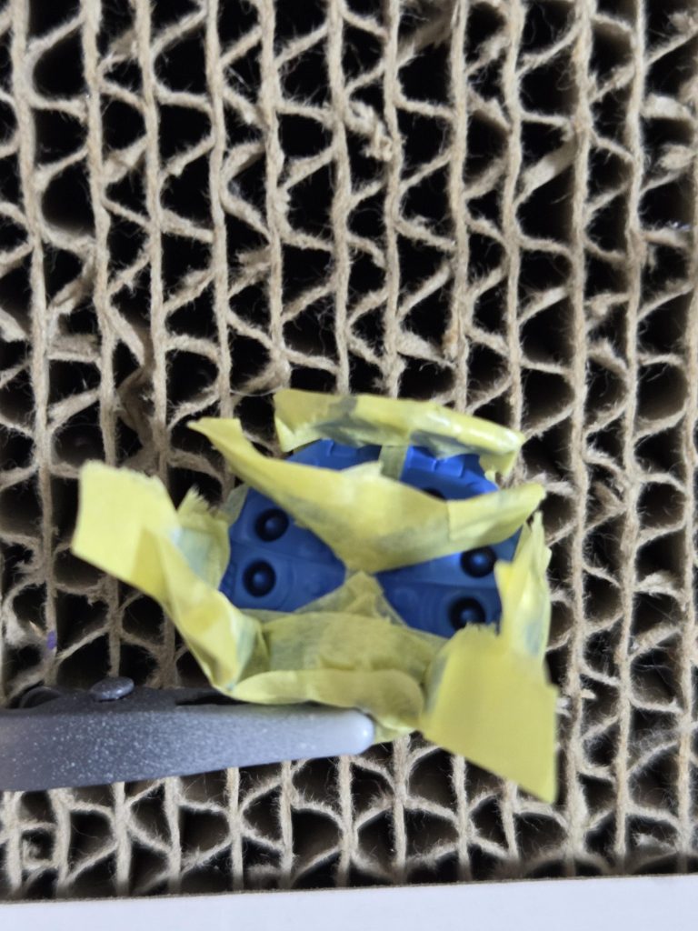 塗り分け箇所多くてマスキング地獄でした。