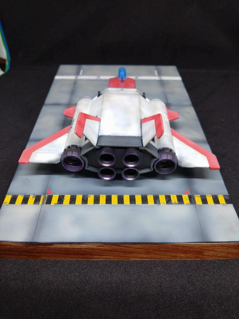 バーニアは焼鉄色とメタルパープルで塗装しました。付属のコアファイターは次の機会に使いたい、、 