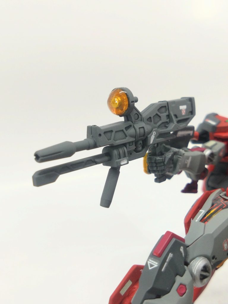 ライフルのポインター(?)をオレンジのレジンで盛ってみました。