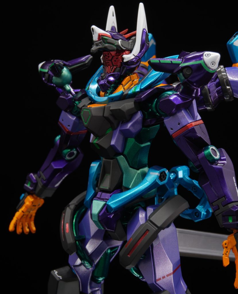 展開状態を横からみると完全にエヴァ系…