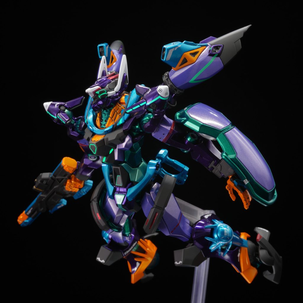 パッケージアートのポーズです。ここまでご覧頂きありがとうございました。下記おまけの塗装レシピです。パープル①…下地ブラック、純色パールパープルパープル②…下地ブラック、純色パールパープル+純色パールホワイトグリーン①…下地ブラック、純色パールグリーングリーン②…下地ブラック、純色パールグリーン+純色パールホワイトブルー…下地ホワイト、純色パールグリーン、純色パールシアンオレンジ…下地ピンク、純色パールイエローブラック…グラファイトブラックホワイト…下地ホワイト、純色パールホワイトレッド…下地ブラック、パールプレミアムレッドブリリアント