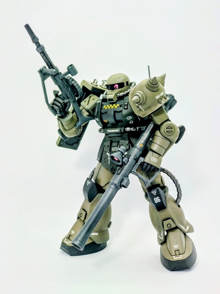 ・武装今回はシンプルにザクマシンガンとザクバズーカのみです。バズーカはスコープなしのジャンク品を使ったので適当なパーツでそれっぽく。