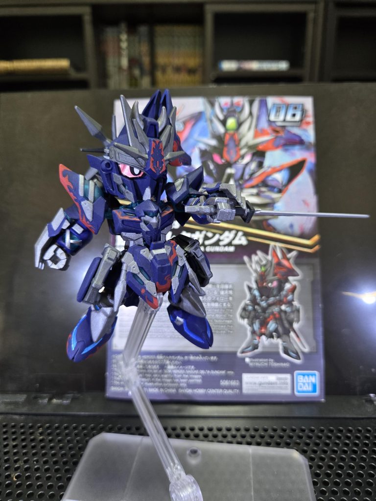 そして今気付いたけど これ肩のパーツが左右逆になってるな（笑）まあ付け直せばいいから大丈夫か