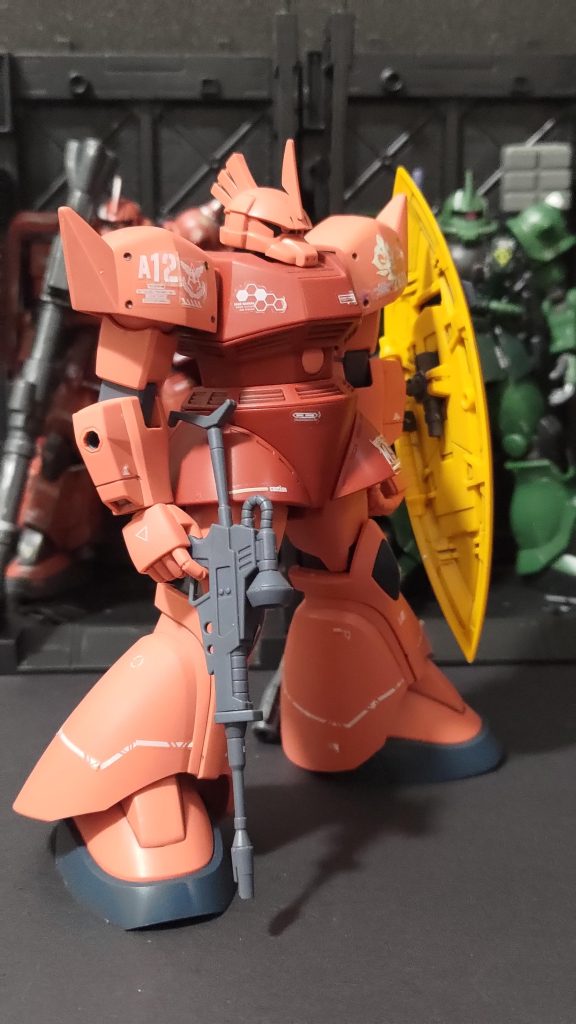 hgシャア専用ゲルググ成型色仕上げ　素組み完成品–3枚目/制作者：『天倍』　ヤー・ホイホイ　『罪プラ崩師』