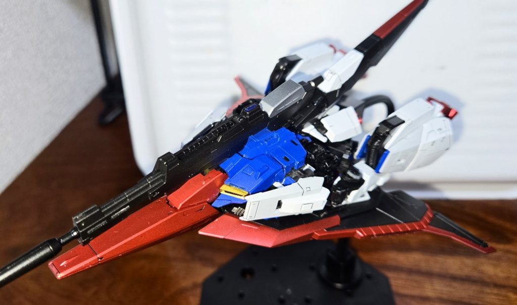 変形はまじで塗装剥がれしないよう神経を使った。