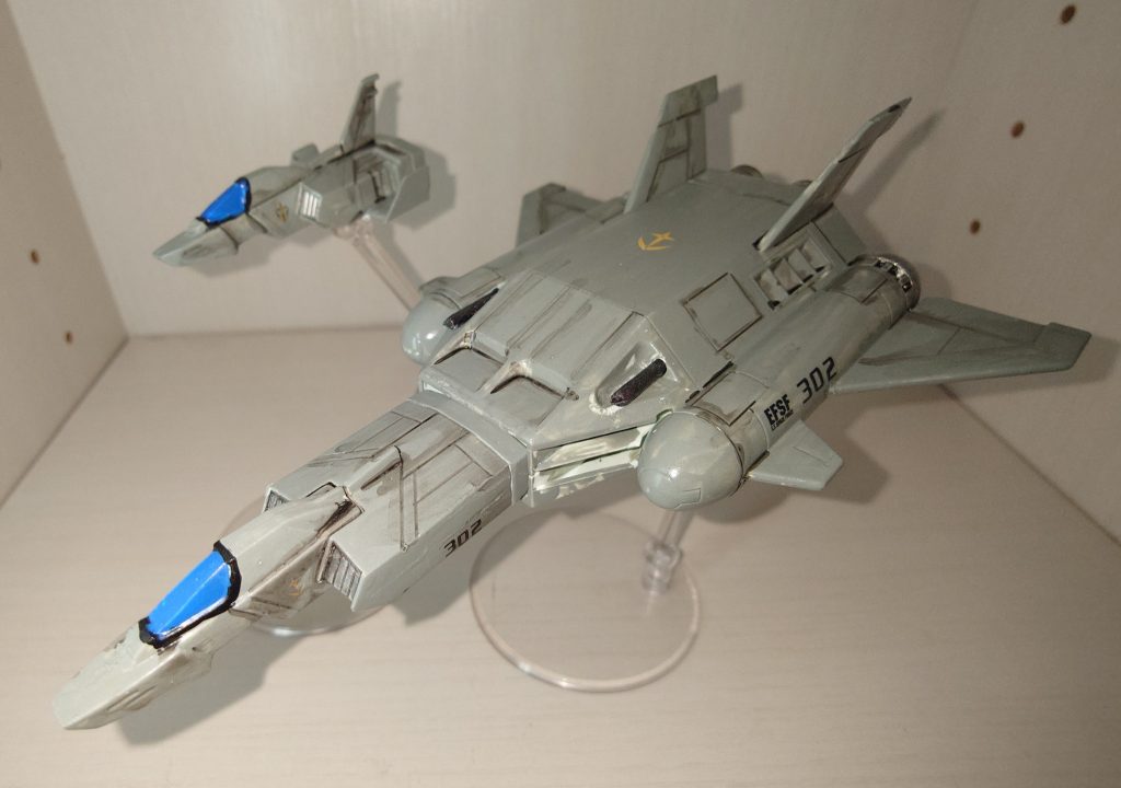 　コアブースター、メガ粒子砲の砲身無くしまして、細めのランナーを切り出して塗装　本体はピンバイスで穴を開けて挿し込んで固定