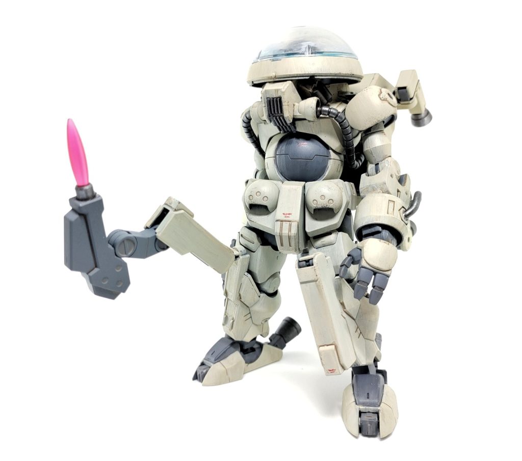 膝は展開してビームバーナーが出てきます。刺し溶かします。