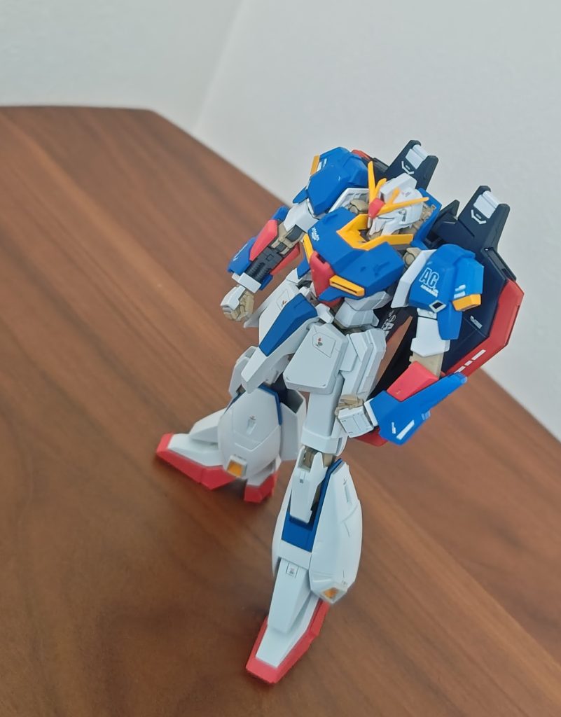 首の延長顎の小型化肩の大型化股関節の幅広げ足首の延長ソール部分の大型化ここらで体型変更しました。