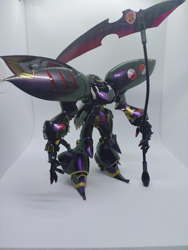 デスサイズもびっくりな大鎌。鎌良いですよね。ちなみに私は刀剣やナイフ等のコレクターでもあります。