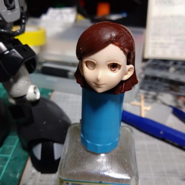 パーフェクトジオング完成してから何をしようかと考えすでにHGからフィギュアライズに移行してきた美プラのストックからチナッガイの制作を少しやりました。最近のフィギュアライズに押されてあまり見なくなってきたのでそろそろ制作しようかと思って始めました。しかし既にイメージあって少し改造しましたが、そろそろ部品数の多い積みプラ崩しもやっていかなきゃと、ずっと棚の上のRGサザビー。いつか作ろうと復帰当初は皆さんのカッコイイ作品に刺激を受け何とか手に入れたサザビーでしたが美プラの改造やディティールアップの勉強などに夢中になりずっと手付かずで蓋を開けては閉めてました。あれだけ欲しくてキャンディ塗装なんかも当初は憧れてましたが今回既に制作しながら筆塗りしてます。どっちが先に完成となるか？しかし明日からまた久しぶりに出張になるので週末モデラーとなりそうです。（3枚目）