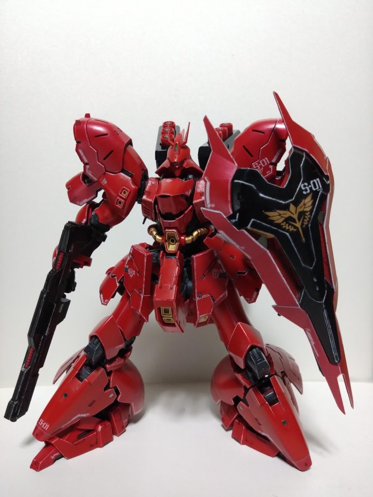 正面から。筆塗り完了後にクリアー吹いてます。その後リアリスティックデカールを貼り付けしてから何度かクリアー吹いてます。今回は艶消しクリアーは使用せずに艶感出してます。