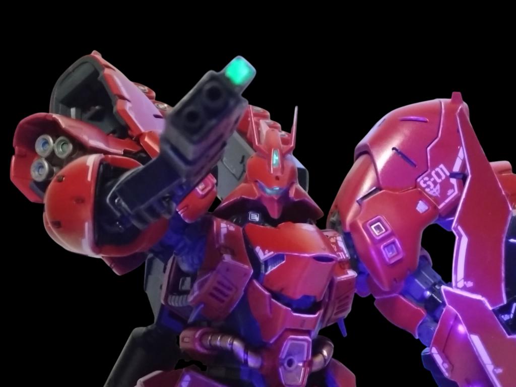 ブラックライトで発光。当時はキャンディ塗装に憧れてましたが今回は筆塗りしてます。フレームはメカサフスーパーヘヴィを吹いてから部分塗装しました。