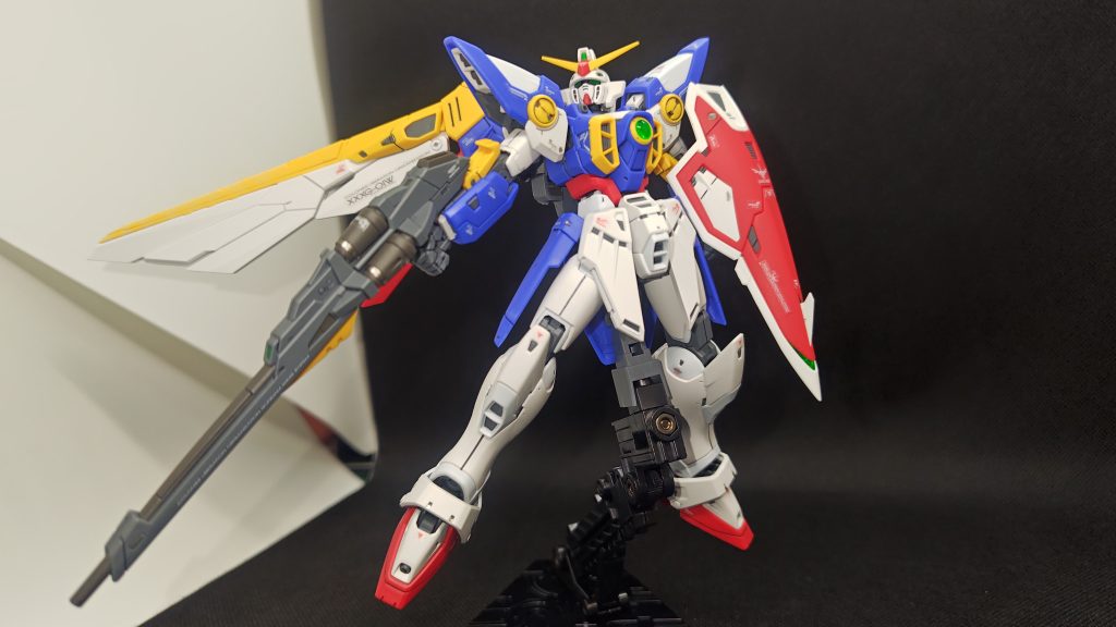 前期OPのワンカット、トールギスに斬りかかられる直前のとこのポーズをイメージして。