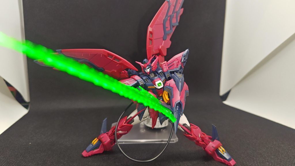 ビームソード両手で。