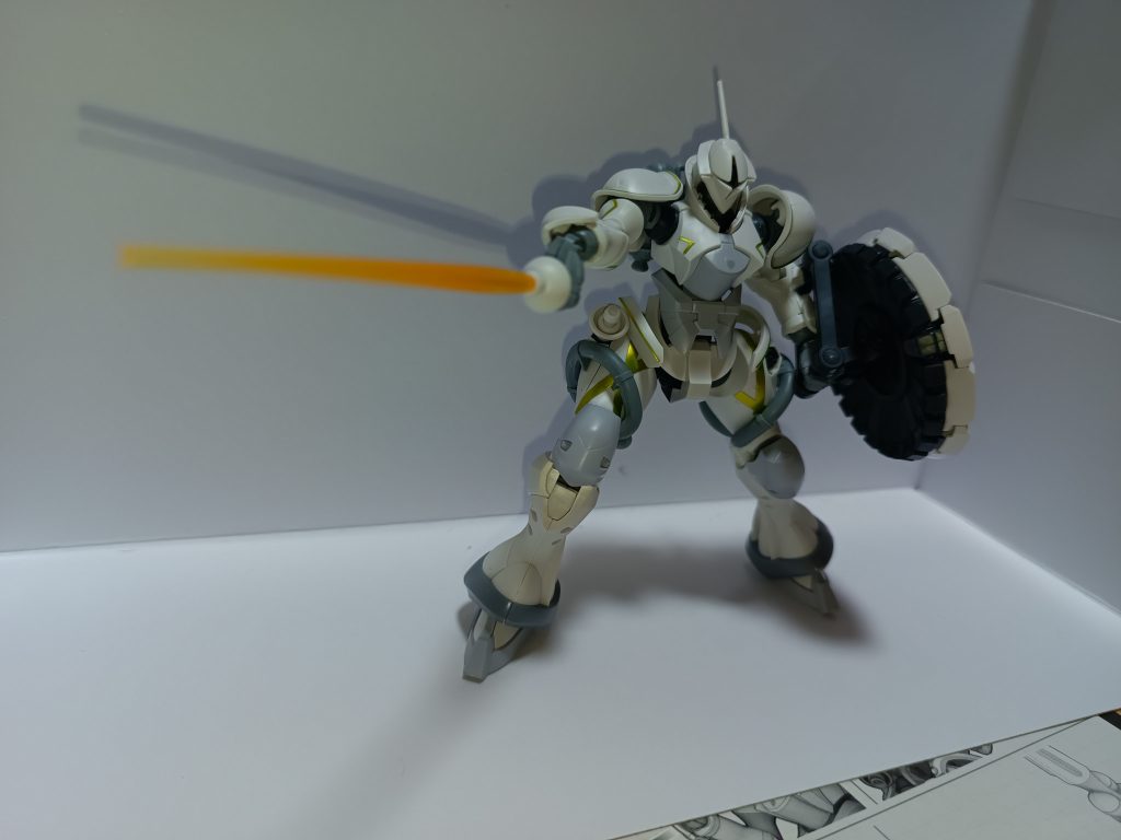 手首が可動するタイプなので突きモーションもいけます。