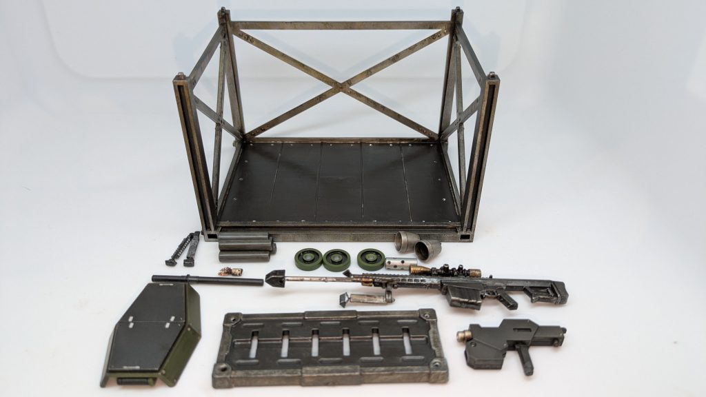 ジオラマセット土台、スナイパーライフルは山田化学製品緑のスペアパーツは30msの太もも土管は適当にプラパイプ