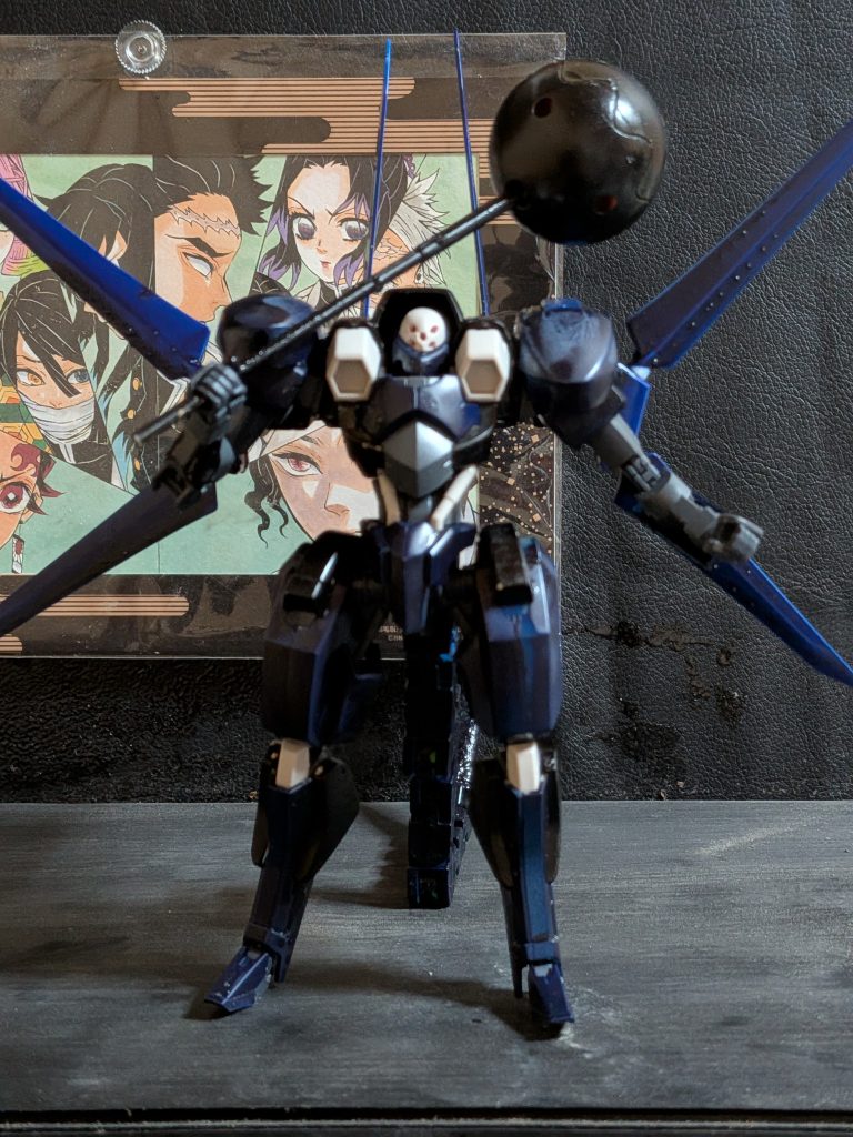 百里は飛行形態があるということなので翼を付けました。オプションパーツのギャラクシーブースターの翼を使ってます。