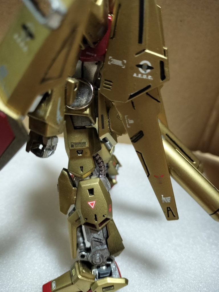 デカールも増やしつつ 