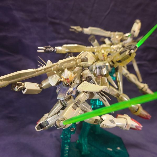 質量を持った残像だというのか！？