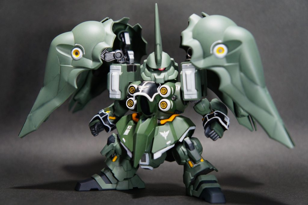 NZ-666って今日が記念日じゃん?と、構想状態で積んであったBBクシャトリヤをタイミング良く梅雨入り前に制作できました。各所の微妙なバランス調整が功を奏して、立ち絵も良い感じに収まりました(zaku-kao5)