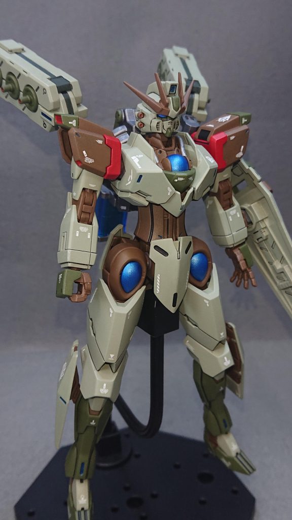 頭部    　　　：ビルドストライクEG胴体    　　　：ミカエリス腰部    　　　：ミカエリス肩    　　　　：インパルス腕部    　　　：インパルス脚部    　　　：ミカエリスバックパック：30MM+ファンネル(ビルダーズパーツ)武装       　　 ：MS用対艦ライフル(ザクⅡ)     　　　　　　シールド(ストライク)