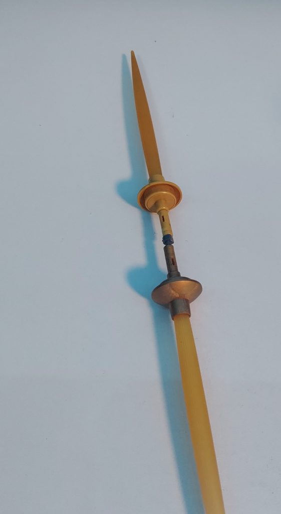 武装はMGギャンのサーベルをブキヤのジョイントで合体