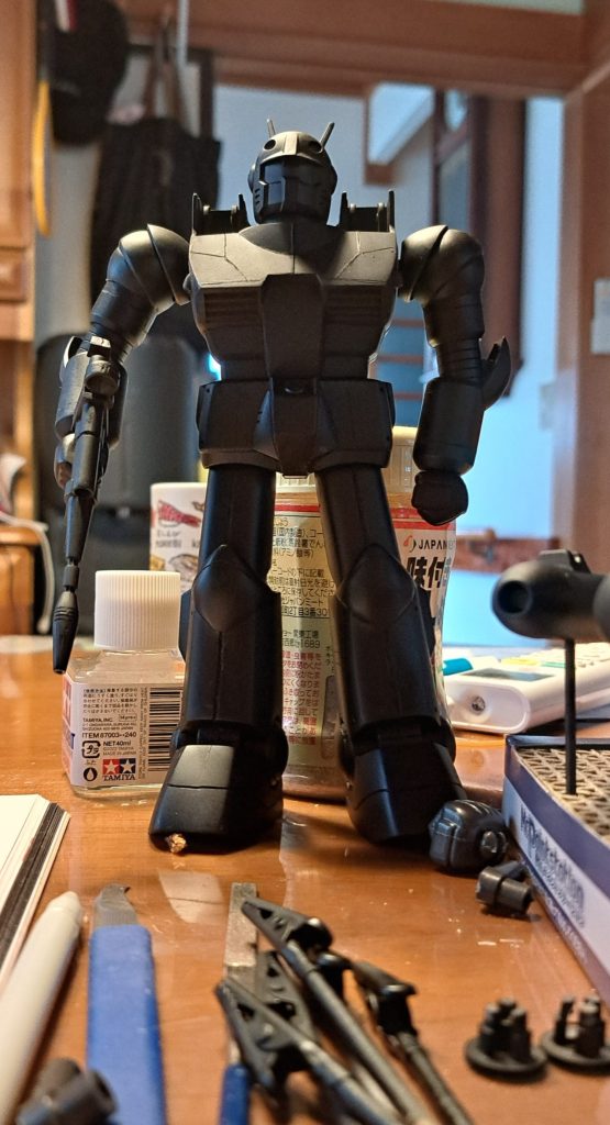 リアルタイプなので色合いを暗くしたかったので下地は黒サフ