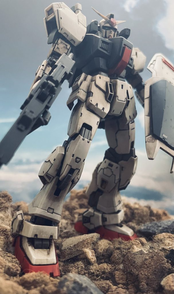 ガンダムMk-Ⅱの正面です。マルチブラウンでウオッシングをして地上戦のイメージを出す工夫をしています。