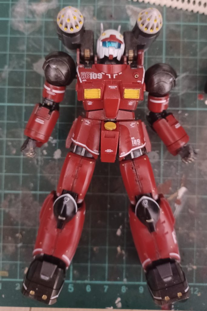 リアルタイプカラーに仕上げたいと思い始めた頃には、機体にラインを入れてより実際の兵器へ近付けるようにしたいと考えておりました。