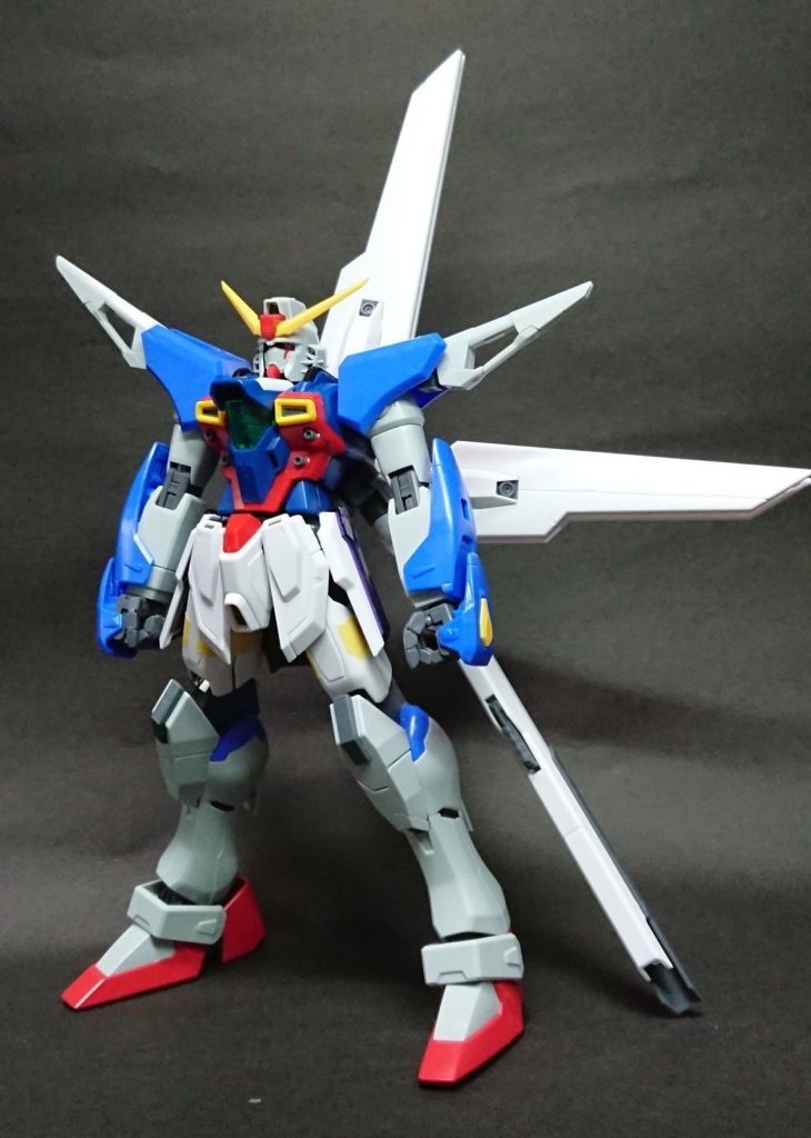 デスティニー:頭、腕、脚、アロンダイトGX:胴体、腰、バックパック、大腿外装、ライフル頭の接続は30MM OPセット12のJA1⑩を使用大腿外装はフレームを削って収まるように調整