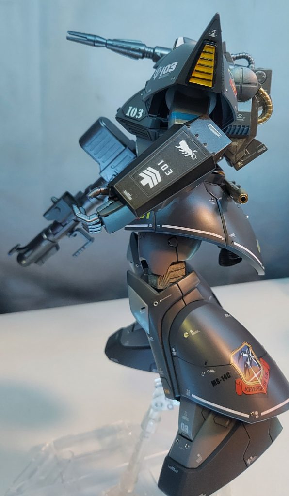 よこジェラルド・サカイは階級は大尉でした