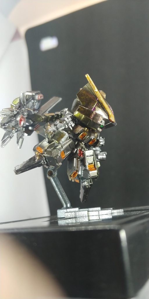 右腕がなかなかはまらず接着手首で折れ接着