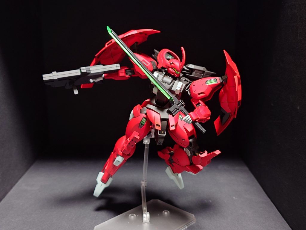 オプションパーツを使用して二期の姿に変えました。個人的にはこっちのほうが好きだったりします。